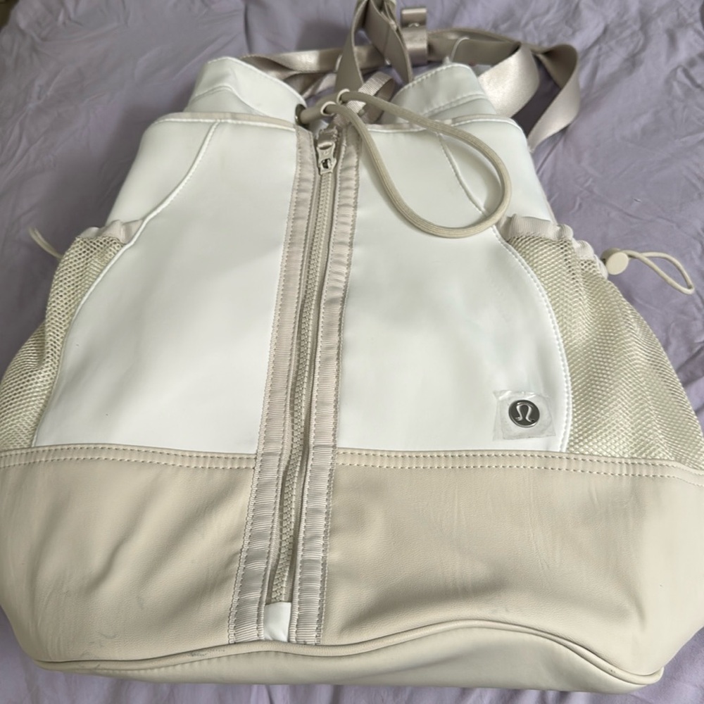 COPY - Lululemon NWT Tennis Rally Bag - Tan & White. Sold Out in Stores!
